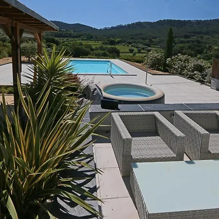 Casa vacanze L'oustalet Du Var